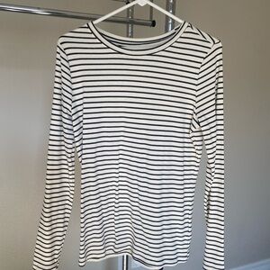 Time and Tru black and white longsleeve shirt